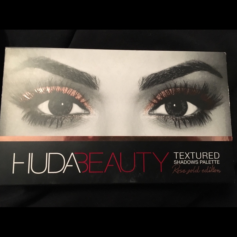 Huda Beauty Textures Shadows Palette Rose Gold